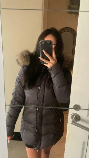 Jacka - Nästan aldrig använt och lägre pris kan diskuteras 