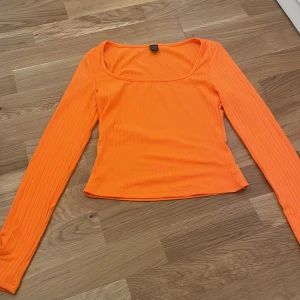 Ribbad orange topp - Ribbad topp 