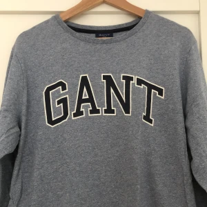 Gant långärmad tröja  - Nypris ca 400kr knappt använd så 100kr 💛 