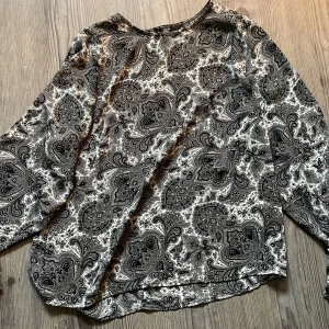 Tunika  - Tunika fin ,paisley