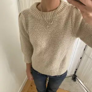 Så snygg beige stickad T-shirt från Zalando i nyskick!🌸 Frakt tillkommer