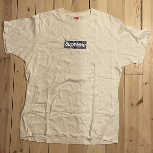 Supreme Bandana Box Logo - FW19 - Never used before been in storage