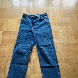 Vida Jeans från Lindex med namnet ”Hanna” i storlek 40. Bra skick! 