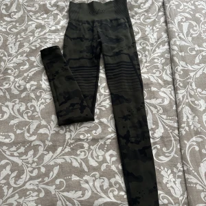 Gavelo träningstights  - Säljer dessa fina träningstights från gavelo som ej kommer till användning längre🥰 