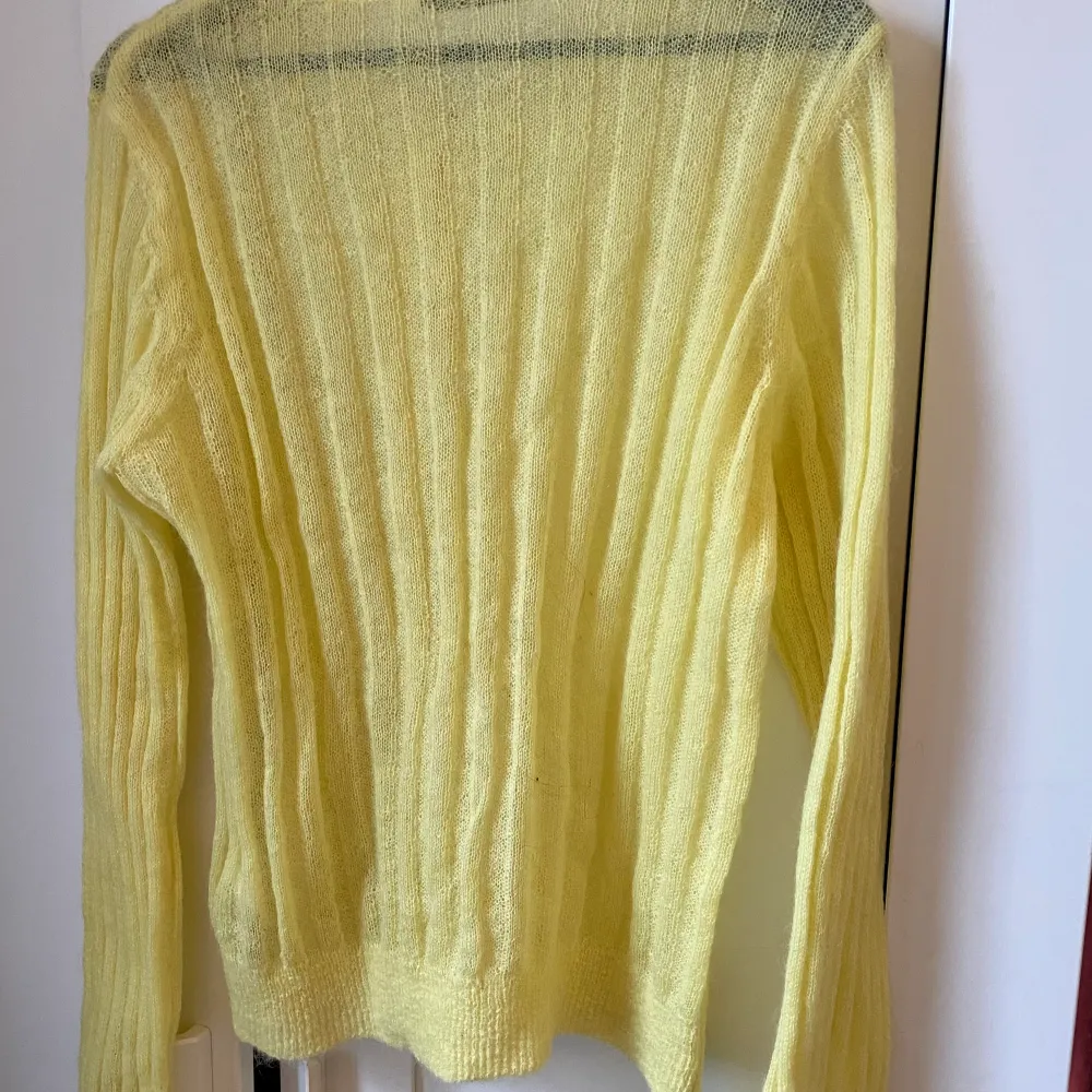 Gestuz knitwear beautiful color in very good condition. It says size  Xl but fits perfectly M-L too. Tröjor & Koftor.