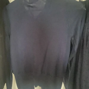 mörkblå/navy cardigan  - använd en gång 