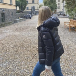 Colmar jacka - En varm dunjacka från colmar. Säljer för 1600 kr och nypris är 3700kr. Inga defekter. Säljer då den blivit för liten.❤️‍🔥 Pris kan även diskuteras.