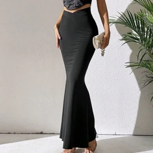 Kjol - Superfin Högmidjak kjol  aldrig använd Strl M men passar även S🥰