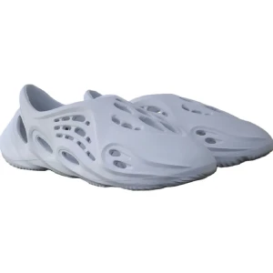 Yeezy Foam Runner - .