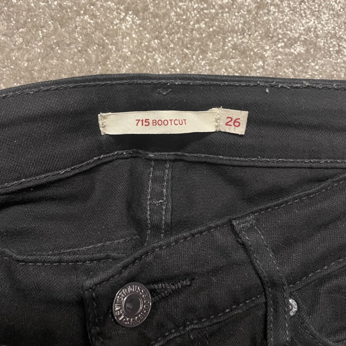 Levi’s bootcut jeans - 90