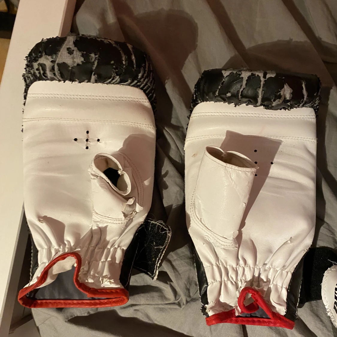 boxningsäck+hanskar  - 91