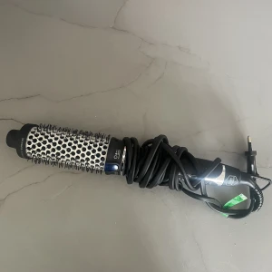 OBH Nordica Björn Axén Tools Magic 38 mm - Säljer min värmeborste då den tyvärr inte kommer till användning! Endast använd en gång och fungerar perfekt! 