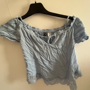 Blå topp - Blå söt topp från h&m