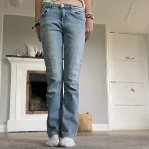 Jätte snygga lågmidjade jeans från Gina 💗