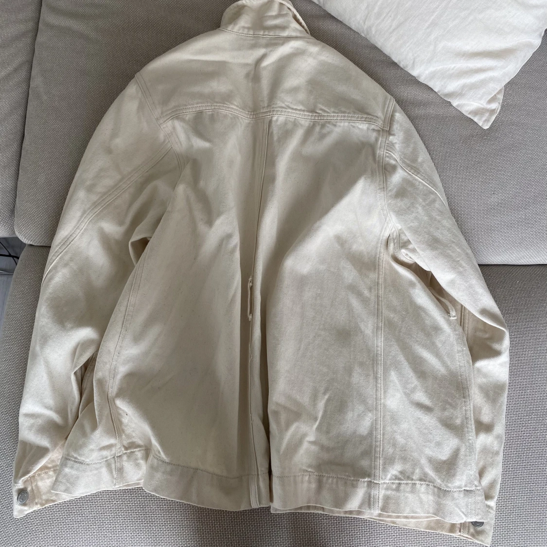 Vit jacka med fickor  - 91