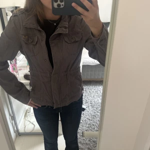 Jacka - grå vårjacka i tyg💓