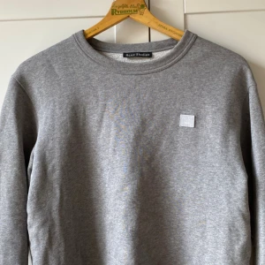 Acne Sweatshirt - Använd men i väldigt gott skick Storlek S men passar även större