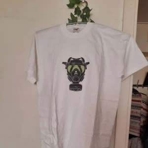 Oversizrd lång t- shirt med tryck - Aldrig ancänd. Nyskick 