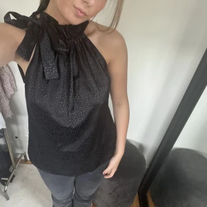 Topp - Skitsnugg topp