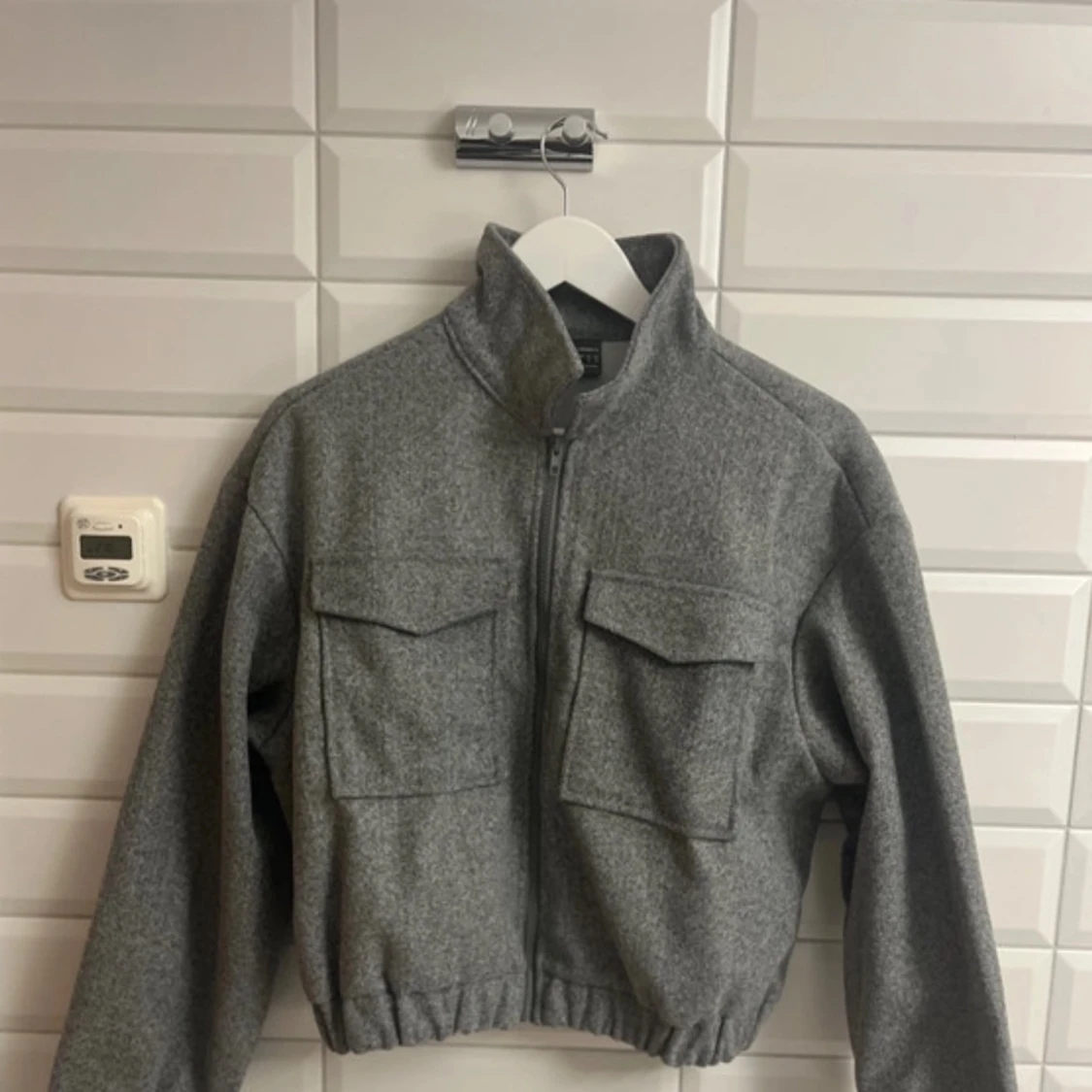 Grå jacka från Lypobala storlek:XL