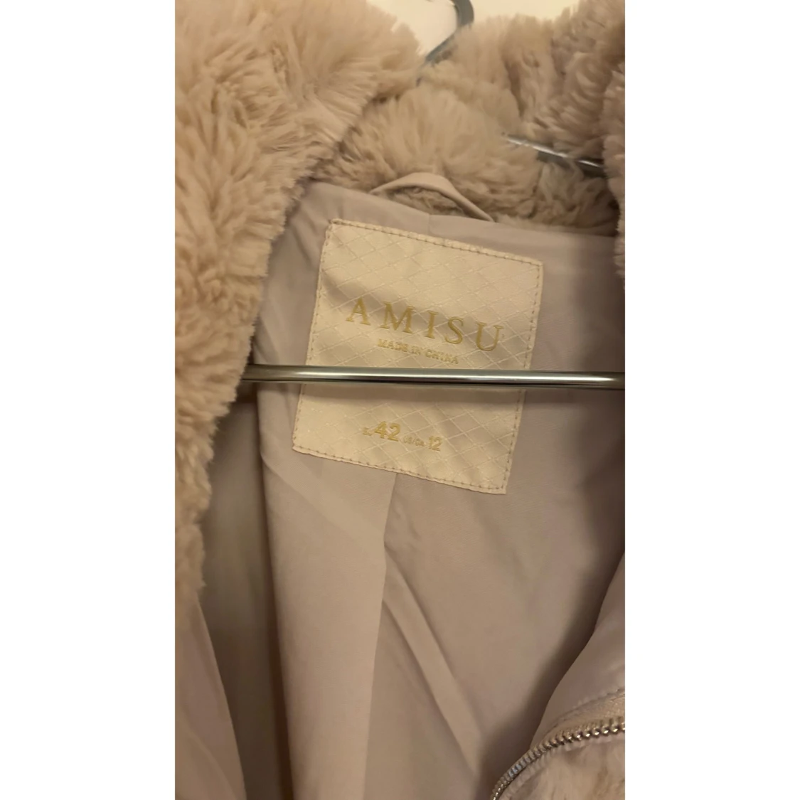 Nytt! Mysigt & Beige pälsjacka från Amisu storlek 42 - 2