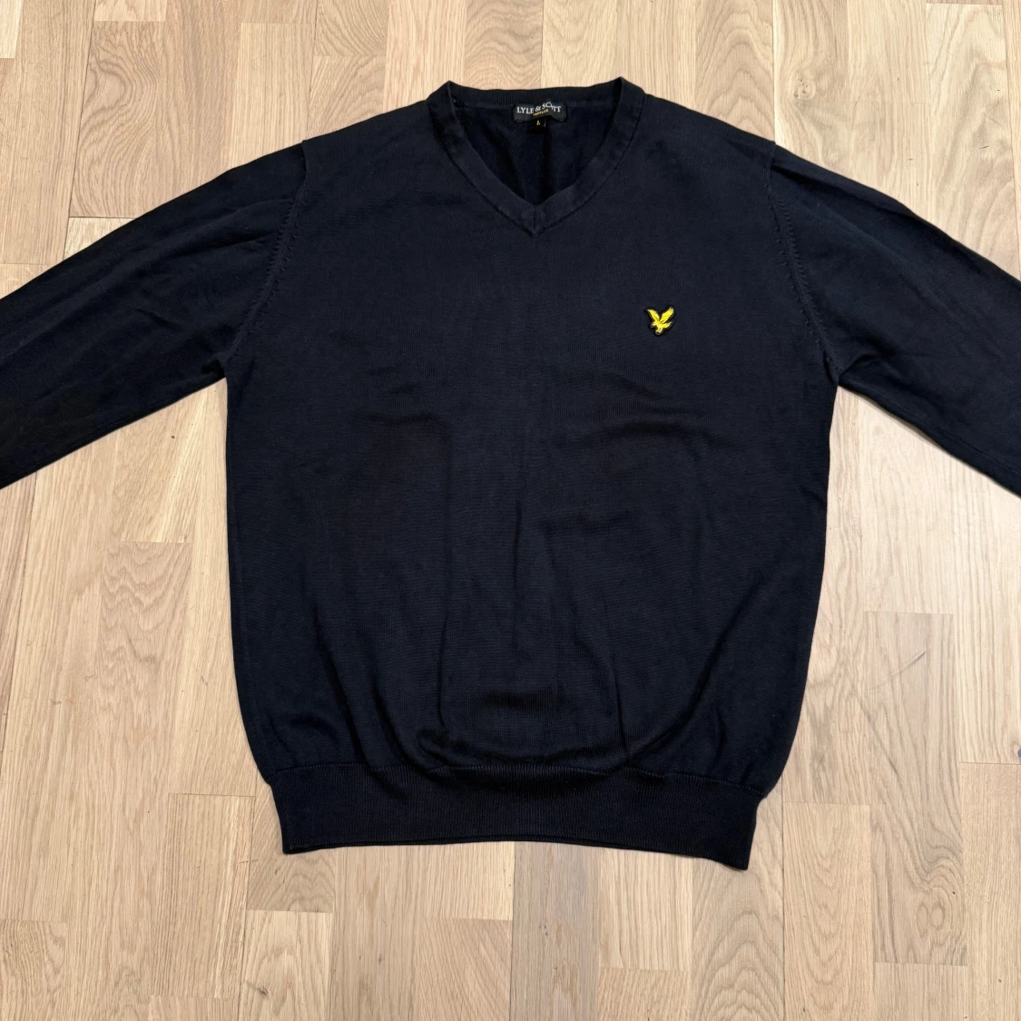 Mörkblå tröja från Lyle & Scott - 1