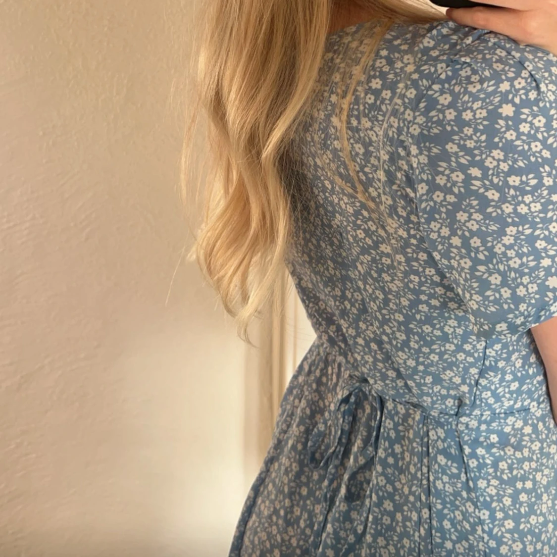 Blommig klänning, helt ny - 2