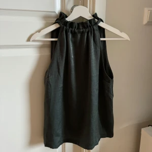 Festtop - Endast testad, från Moa Matsson x Bubbleroom🩷