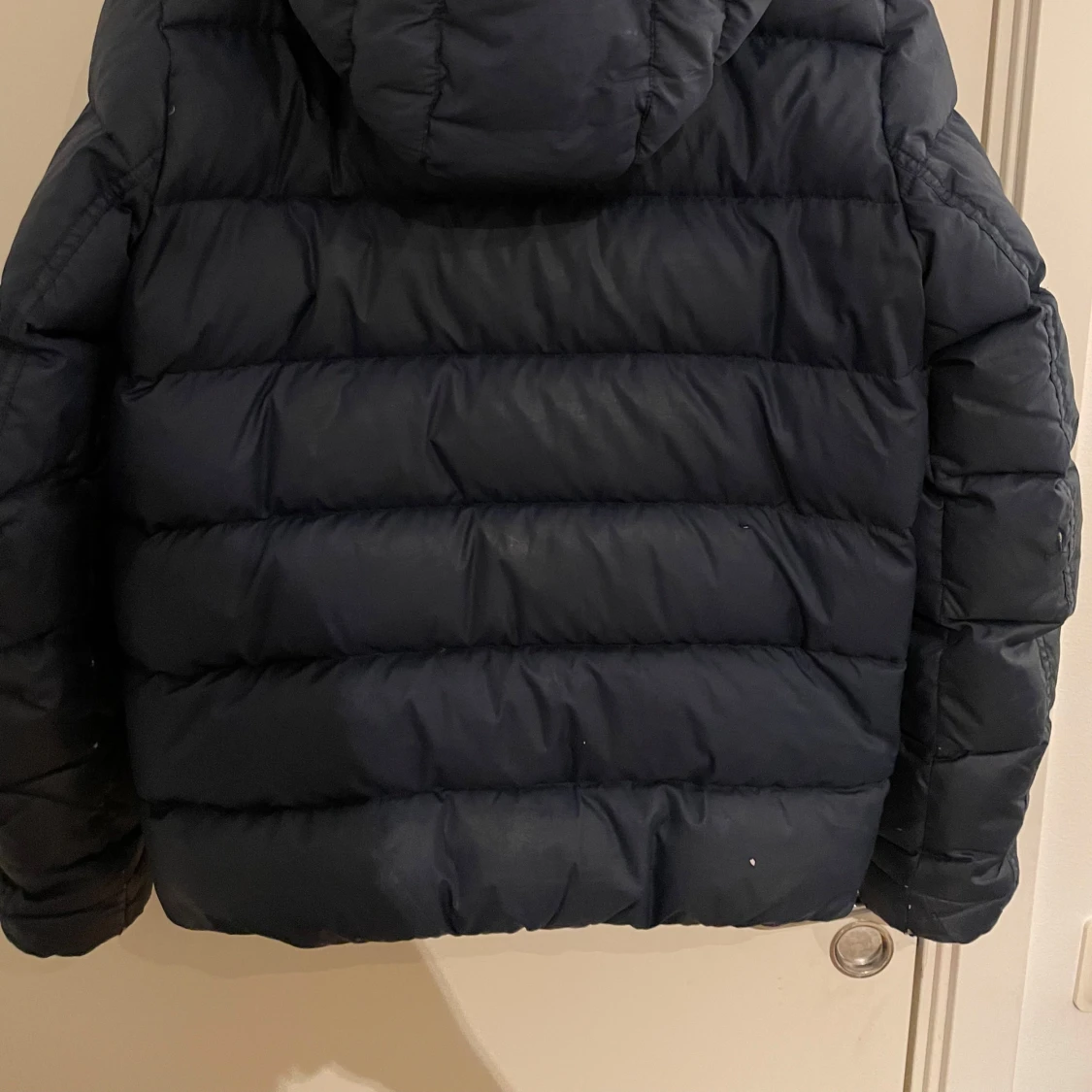 Mörkblå dunjacka från Tommy Hilfiger - 1