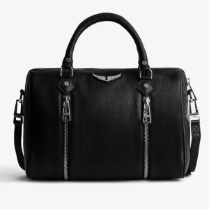Zadig & Voltaire väska - ❌INTRESSEKOLL❌ på min medium sunny bag från Zadig & Voltaire köpt i butik för ca 1 år sedan🥰medföljersjäkvklart bag till väskan, samt en mini påse med Zadig ”smycket” som finns i både svart och silver🥰kom privat för både kvitto och intresse!!! Startpris lägger jag upp!!