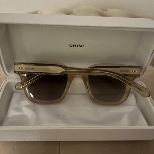 Solglasögon från Chimi - Snygga solglasögon från Chimi i superbra skick💕