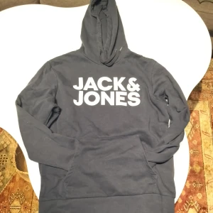 Jack and Jones hoodie - Storlek m, bra skick