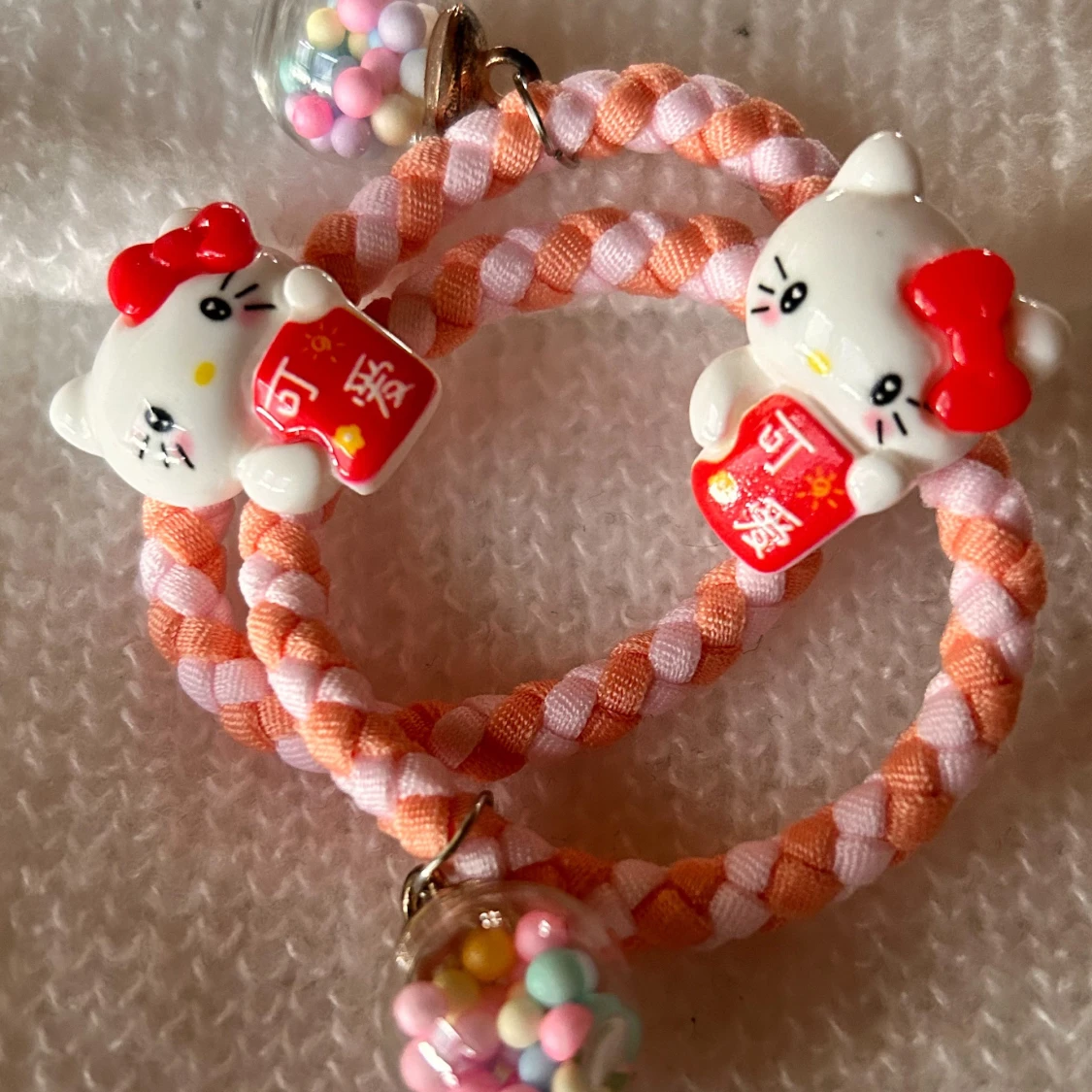 Söta gummiband med Hello Kitty!