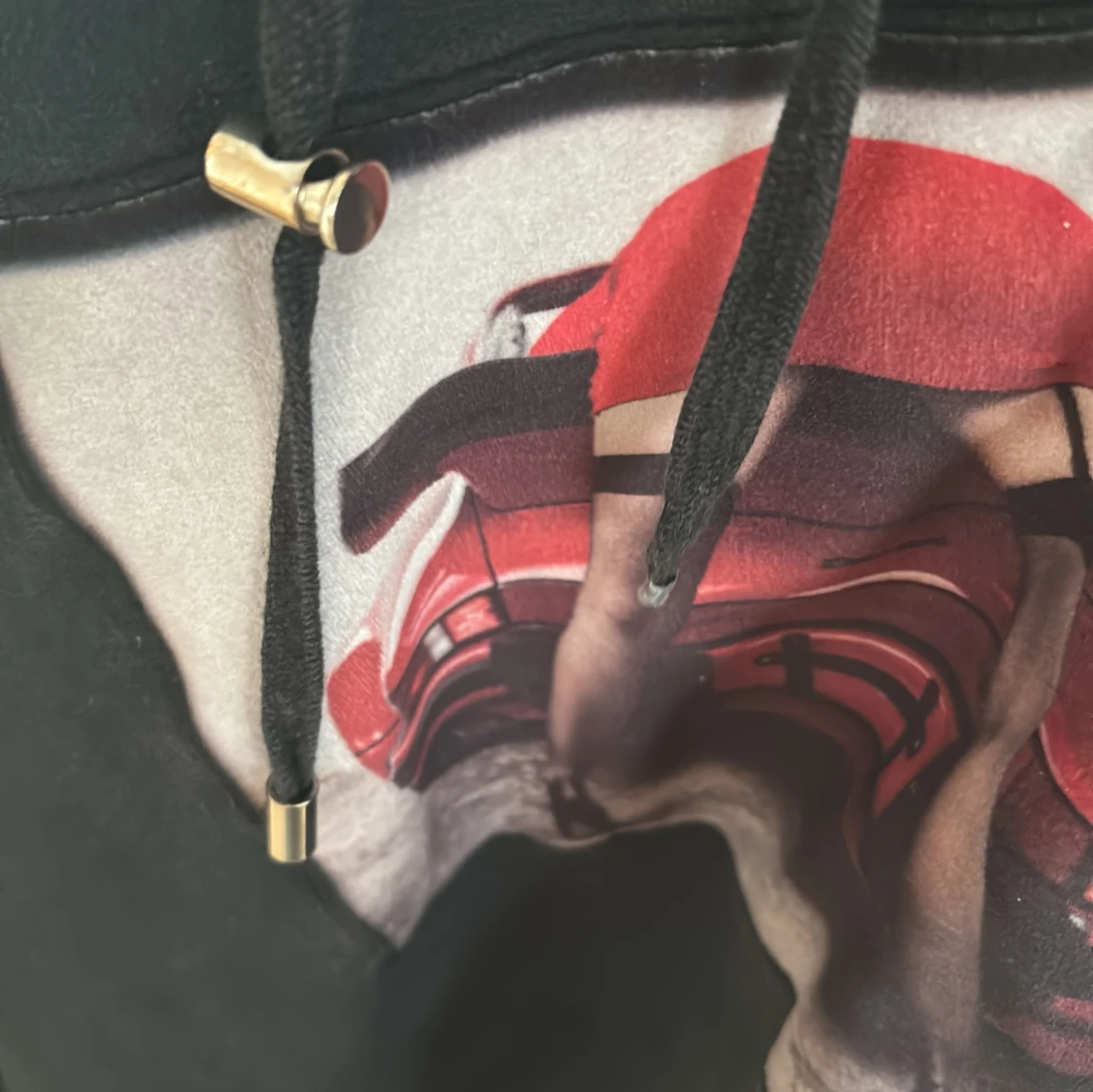 Svart hoodie från Limitato - 91