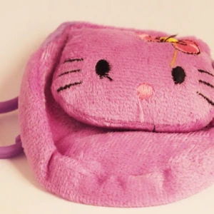 Hello Kitty Barn Myntpåse  - . Perfekt för att hålla småsaker eller som en nyckelring. 29kr/st , samma frakt , helt ny 