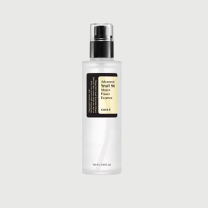 COSRX Advanced Snail 96 Mucin Power Essence - En återfuktande essens från COSRX med 96% snigelsekretfiltrat som hjälper till att reparera och återställa hudens fuktbalans. Perfekt för att ge huden en mjuk och smidig känsla. Kommer i en praktisk pumpflaska på 100 ml. Oöppnad och nypris är ca 300kr
