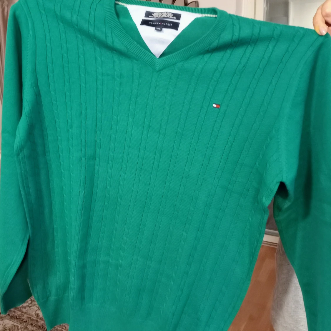 Grön tröja från Tommy Hilfiger - 92