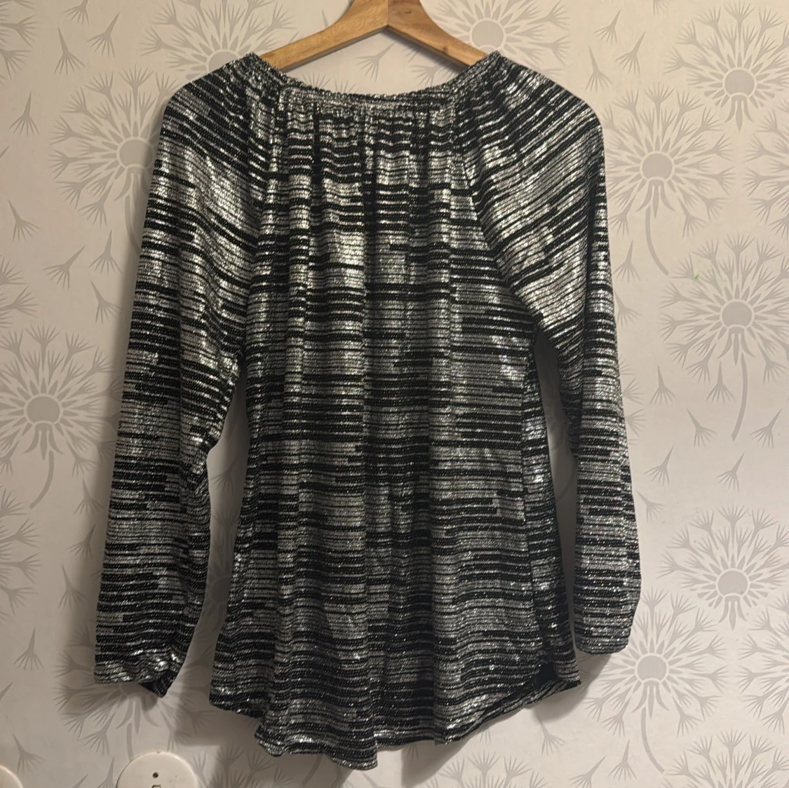 Glittrig långärmad topp - 1