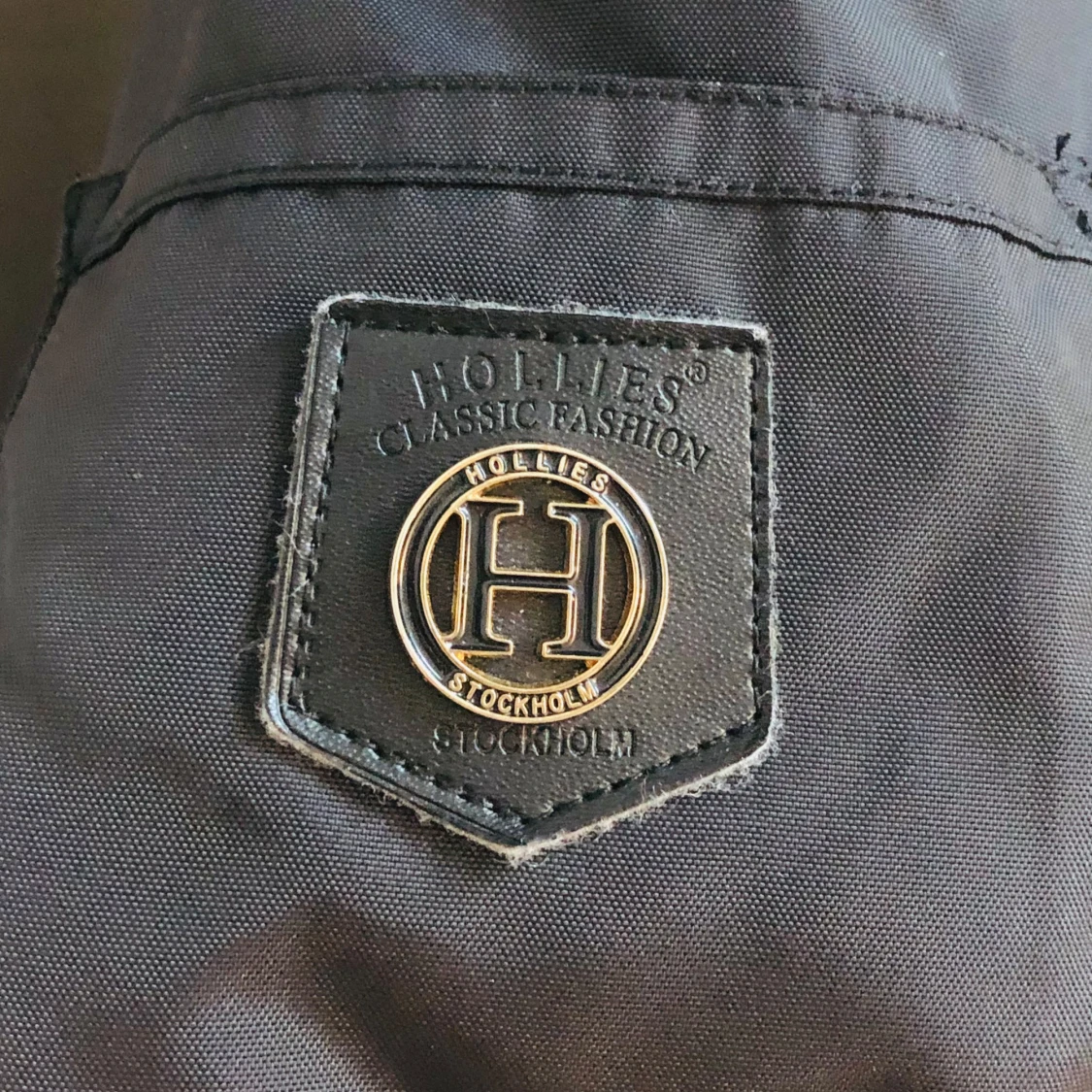 Svart dunjacka från Hollies - 93