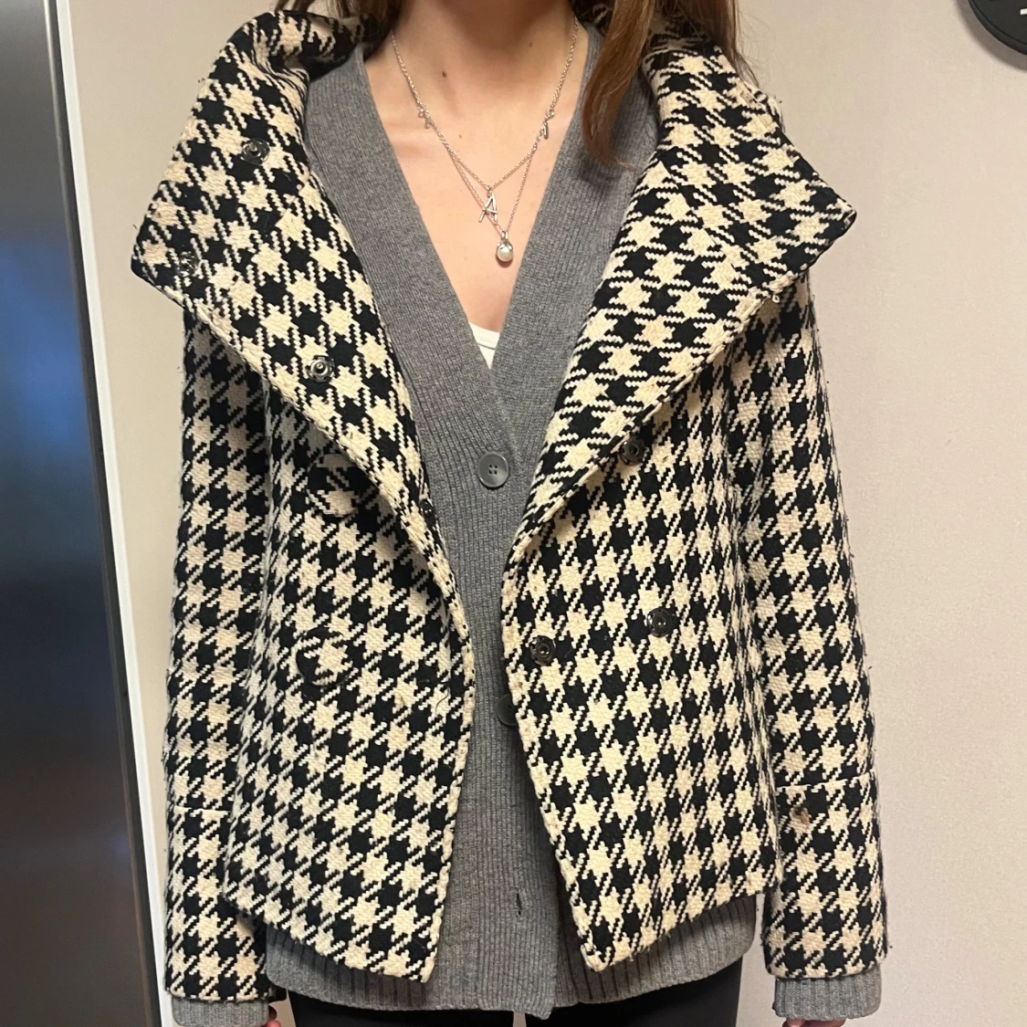 Rutig kappa med knappar - 1