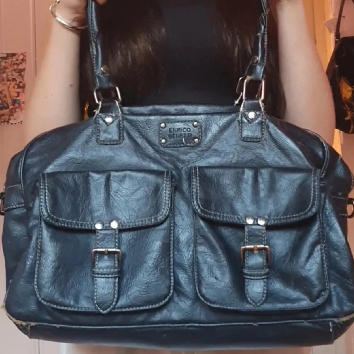 Svart axelväska från Enrico Benetti - 1