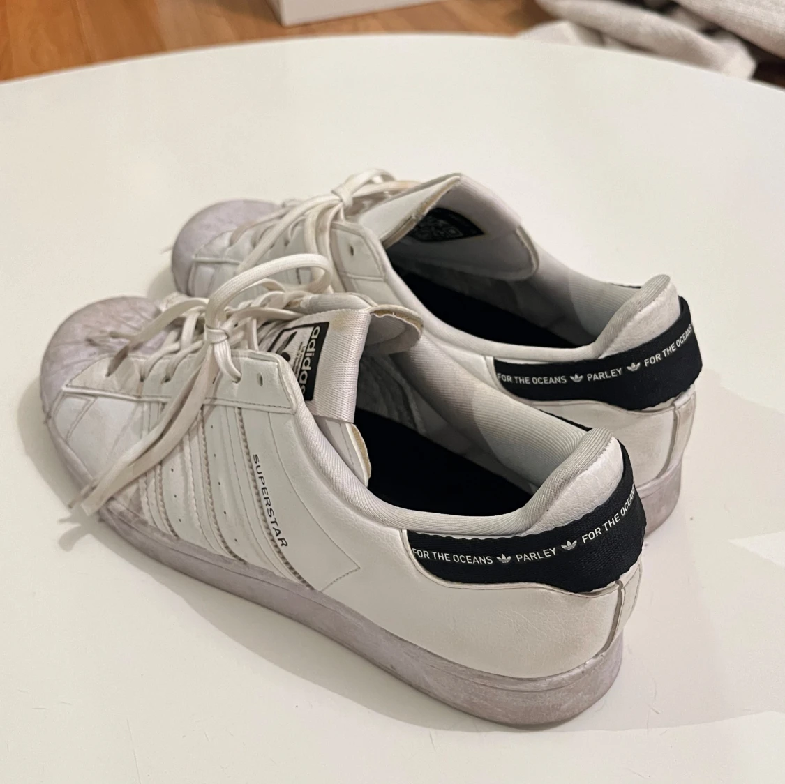 Adidas Superstars X Parley - 2