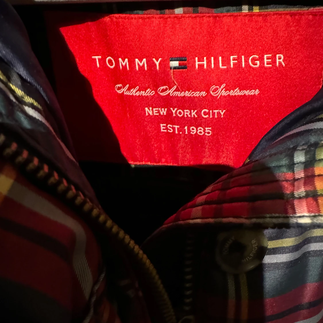 Rutig dunväst från Tommy Hilfiger - 1