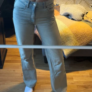 Jeans Zara  - Jeans från Zara i mycket fint skick.