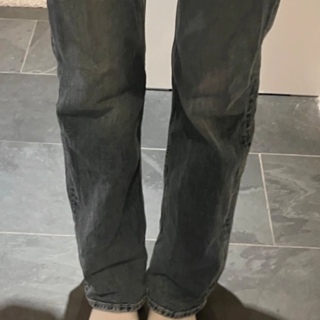 Mörkblå jeans med låg midja - 1