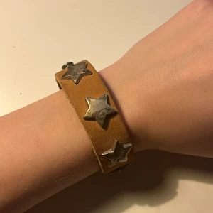 Armband - Super fint med stjärnor på 