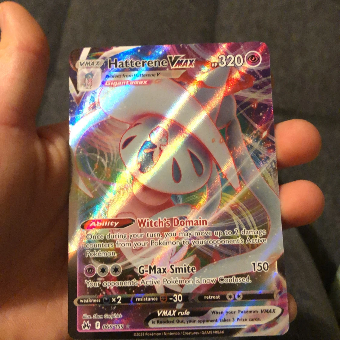 Hatterene VMAX Pokémonkort