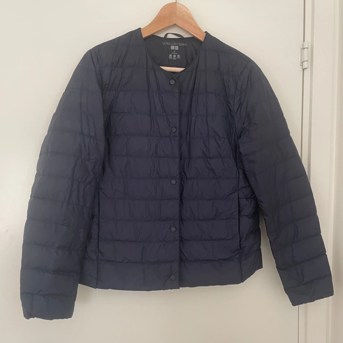 Mörkblå dunjacka från Uniqlo - 1