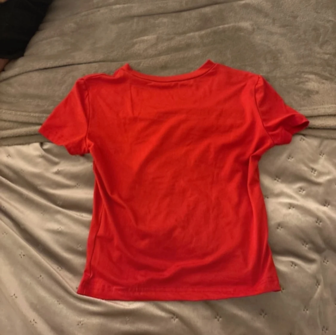 Röd kortärmad t-shirt - 1