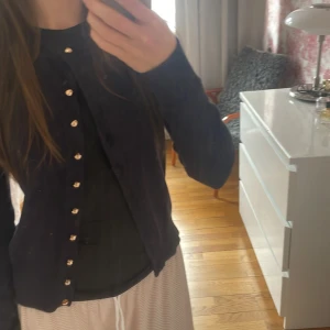 H&m kofta - Storlek xs💕 använd Max 5 gånger💗